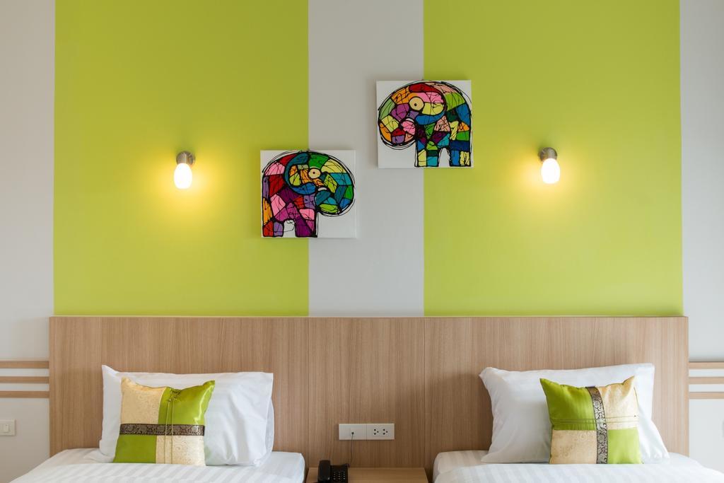 Phant At Thalang Service Apartment Exterior photo